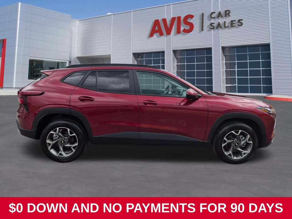Used 2025 Chevrolet Trax LT w/ LT Convenience Package FWD image 5