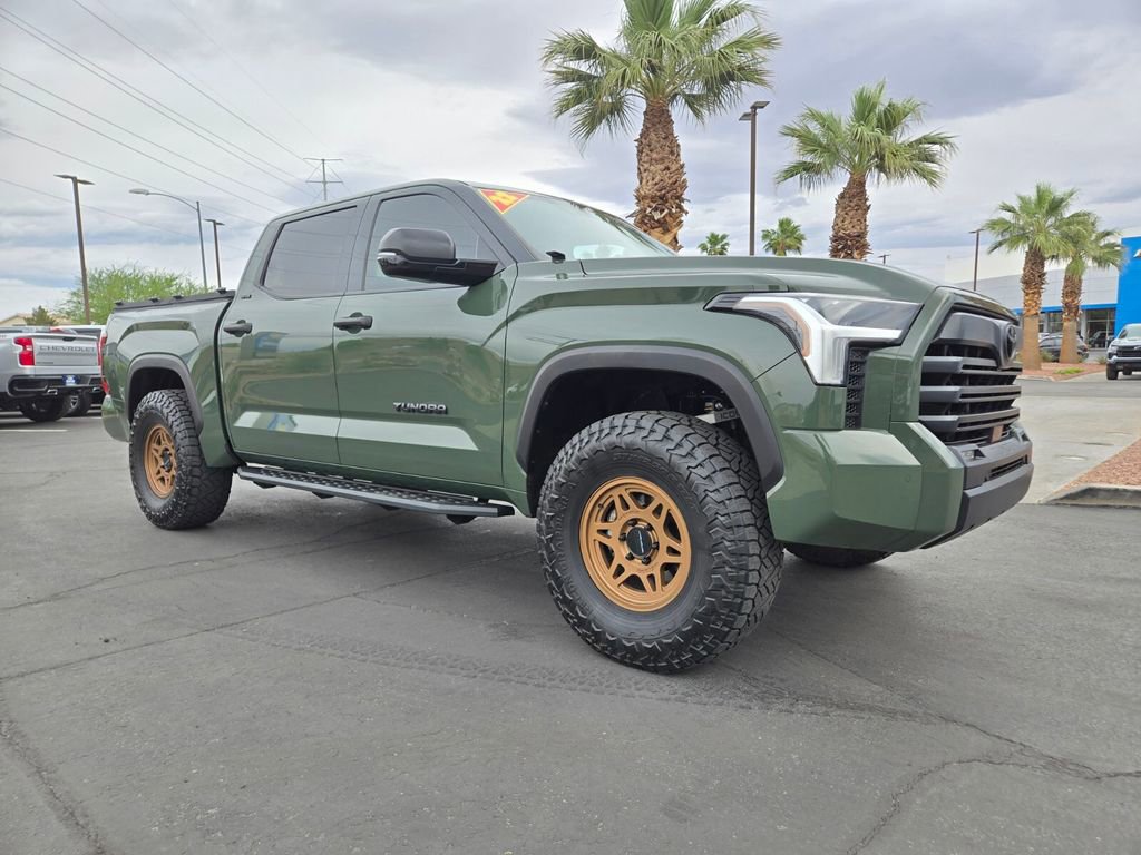 Used 2022 Toyota Tundra SR5 w/ SR5 Convenience Package image 1
