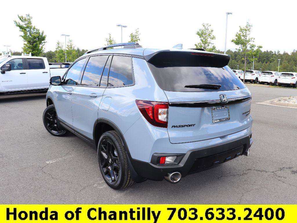 Certified 2024 Honda Passport Black Edition image 5