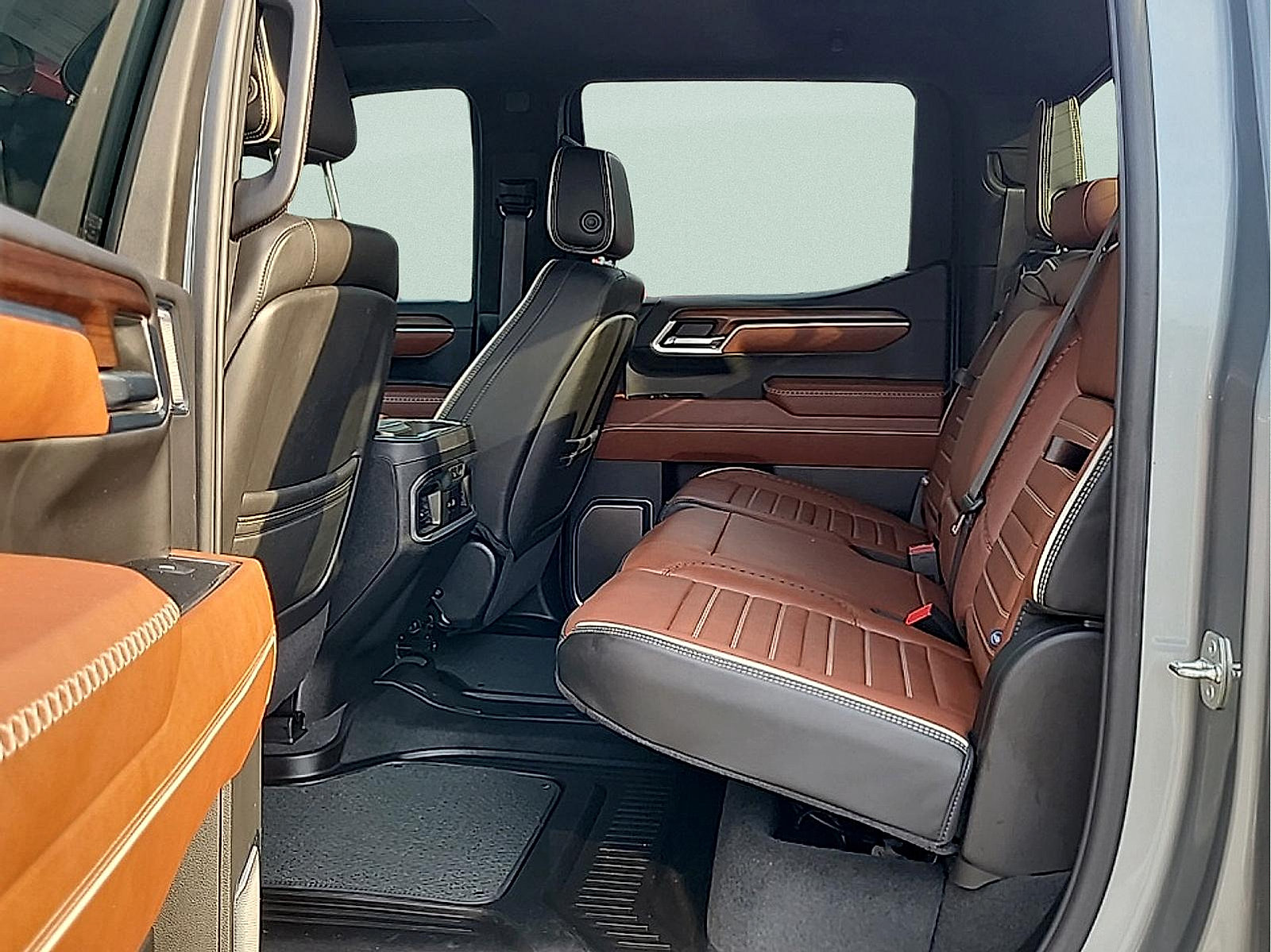 Used 2024 GMC Sierra 1500 Denali Ultimate AWD/4WD image 12