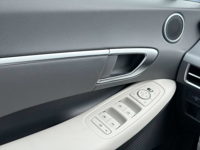 New 2026 Hyundai Sonata SEL AWD/4WD image 17