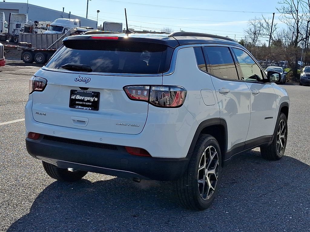 Used 2024 Jeep Compass Limited image 4