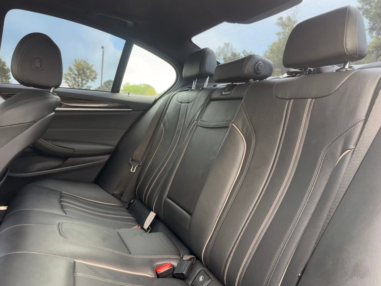 Used 2019 BMW 530i RWD image 31