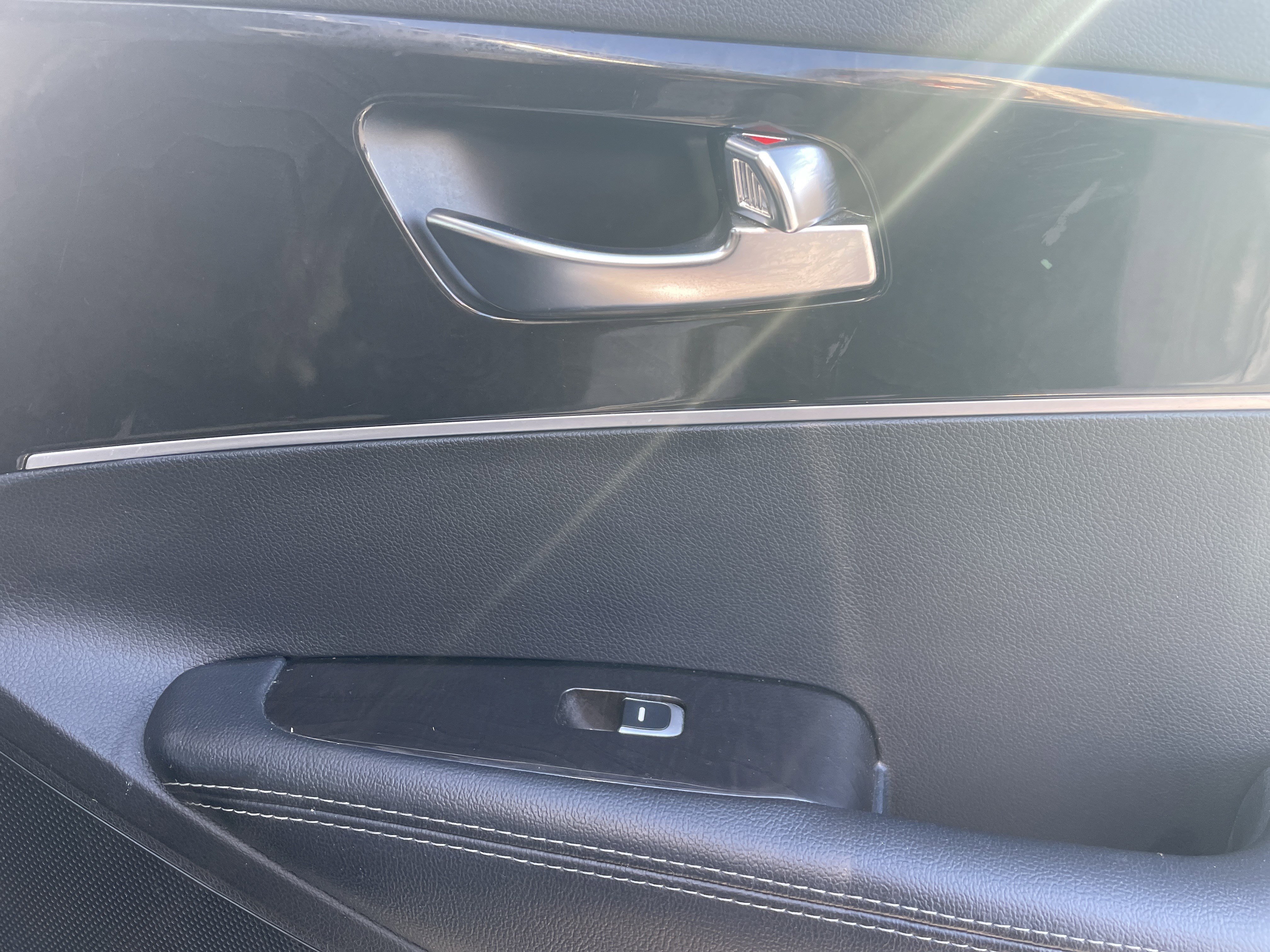 Used 2017 Kia Sorento LX image 19