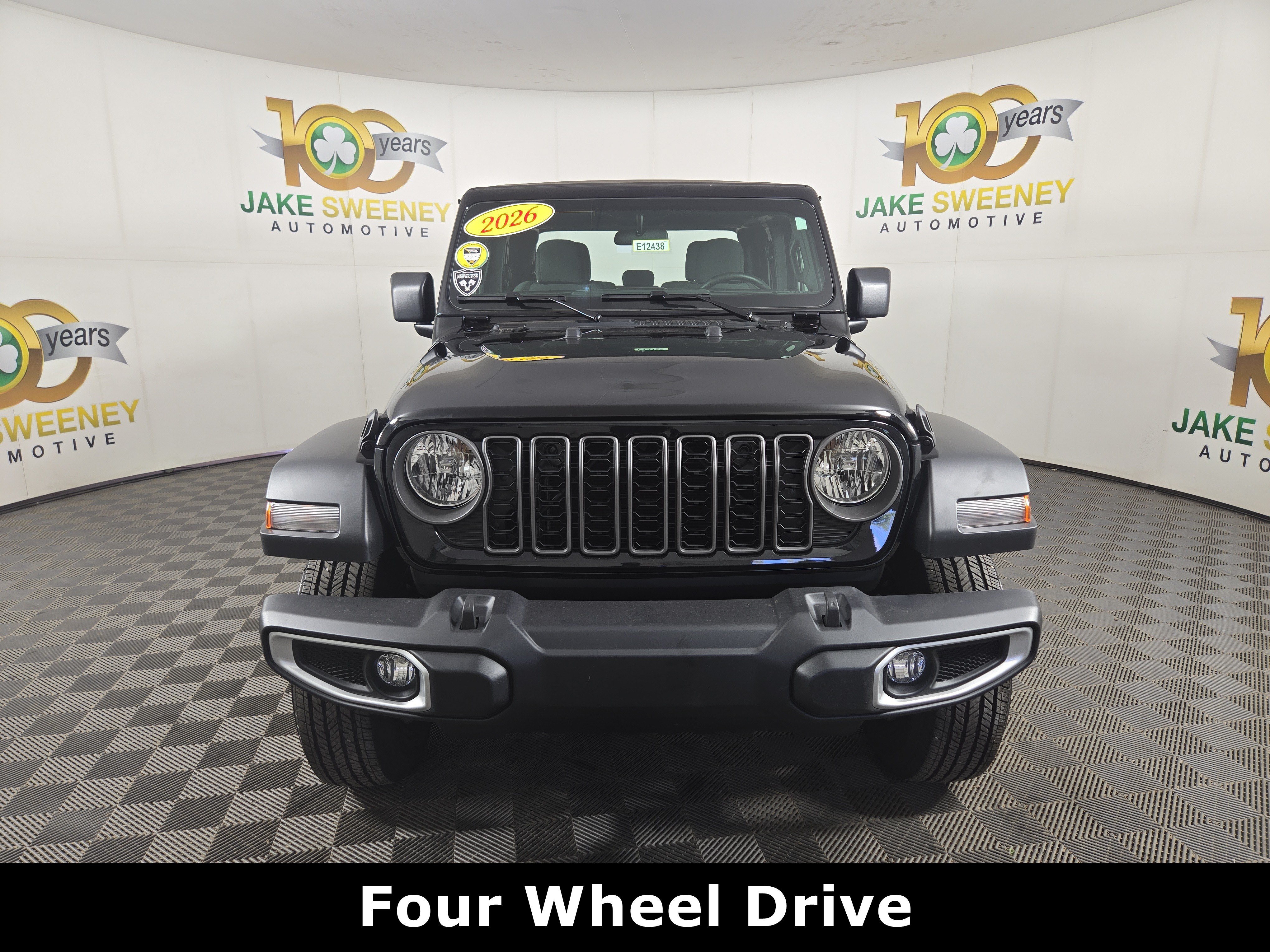 Certified 2026 Jeep Gladiator Sport AWD/4WD image 3