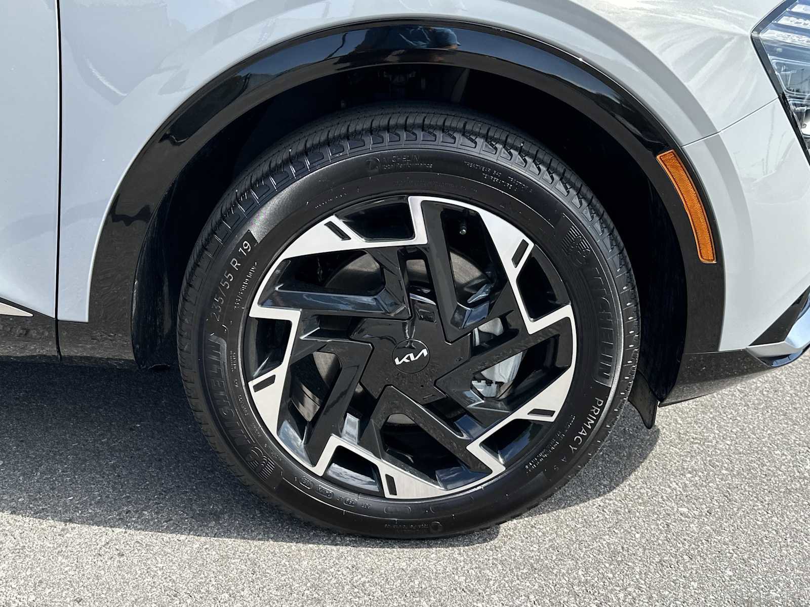 Used 2025 Kia Sportage SX image 7