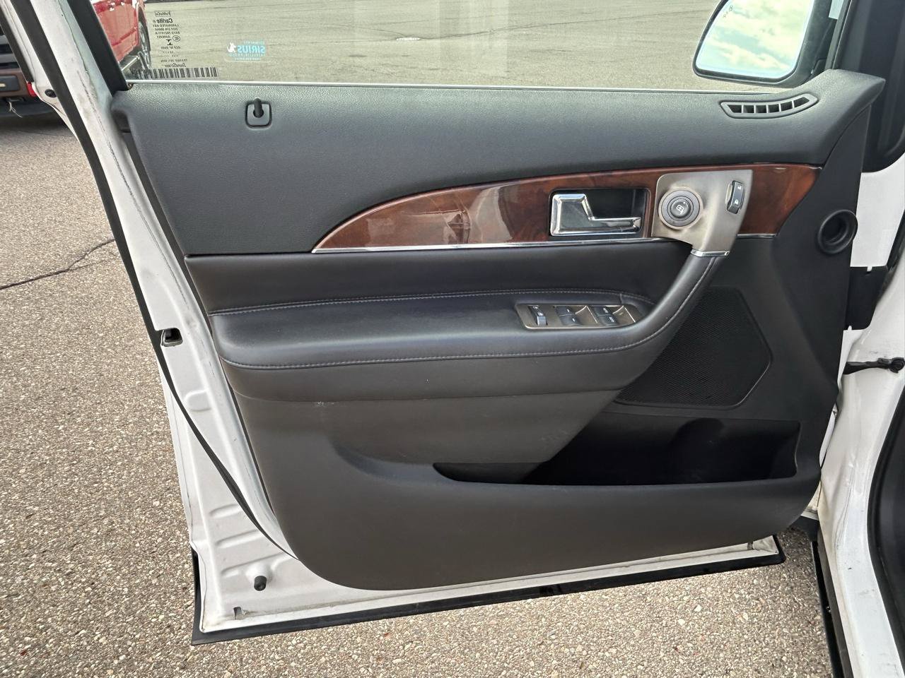 Used 2014 Lincoln MKX AWD w/ Equipment Group 101A image 14