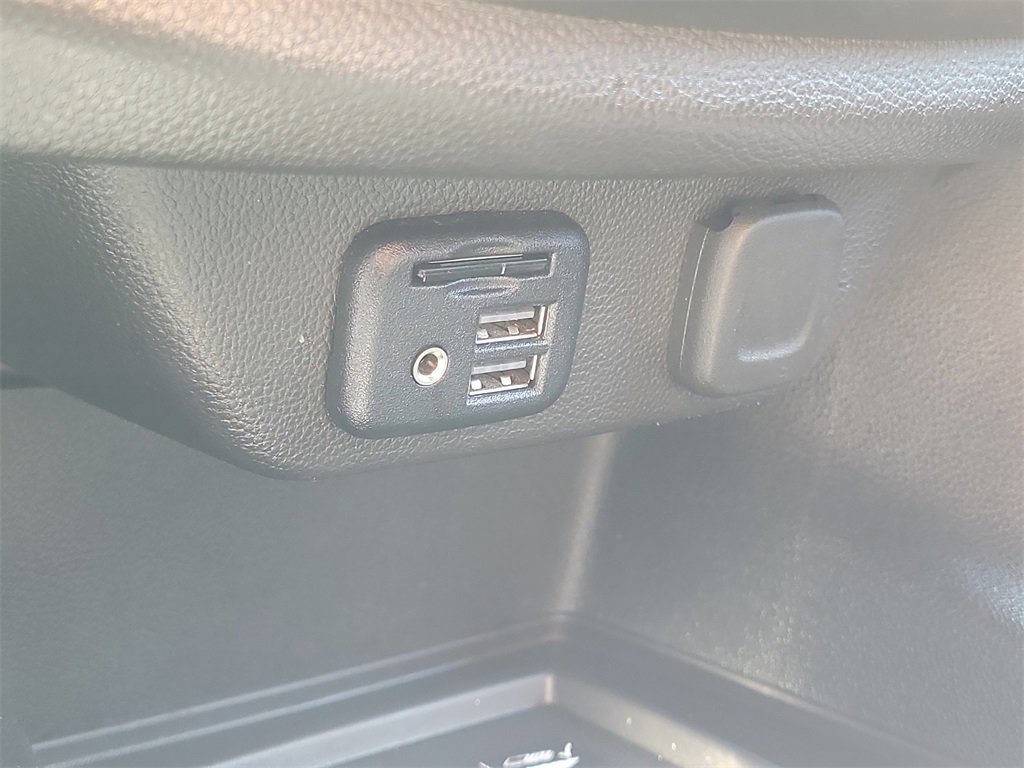 Certified 2022 Chevrolet Traverse Premier w/ Redline Edition image 11