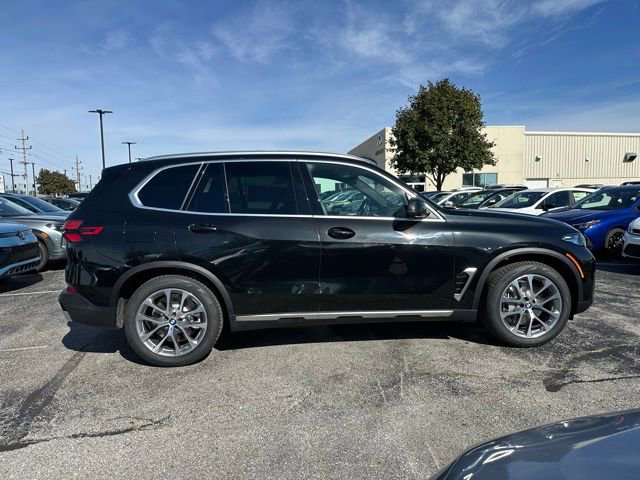 New 2026 BMW X5 xDrive50e w/ Climate Comfort Package image 8