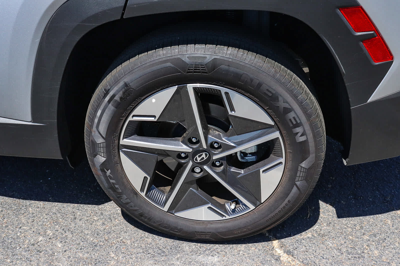 Used 2025 Hyundai Tucson SEL AWD/4WD image 7