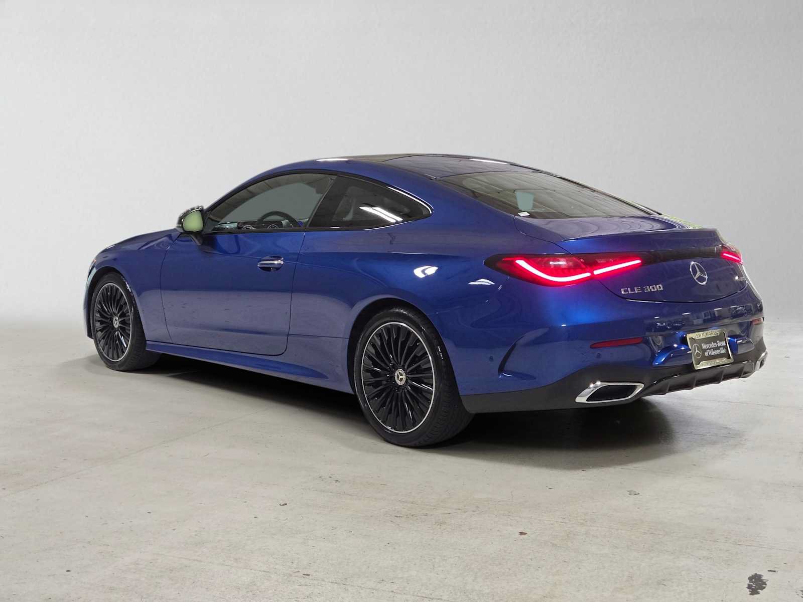 Certified 2025 Mercedes-Benz CLE 300 4MATIC Coupe image 5