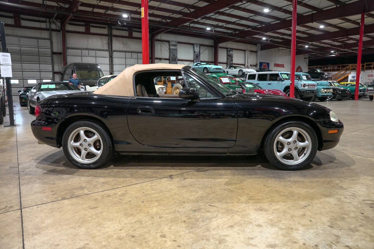Used 1999 MAZDA MX-5 Miata RWD image 25