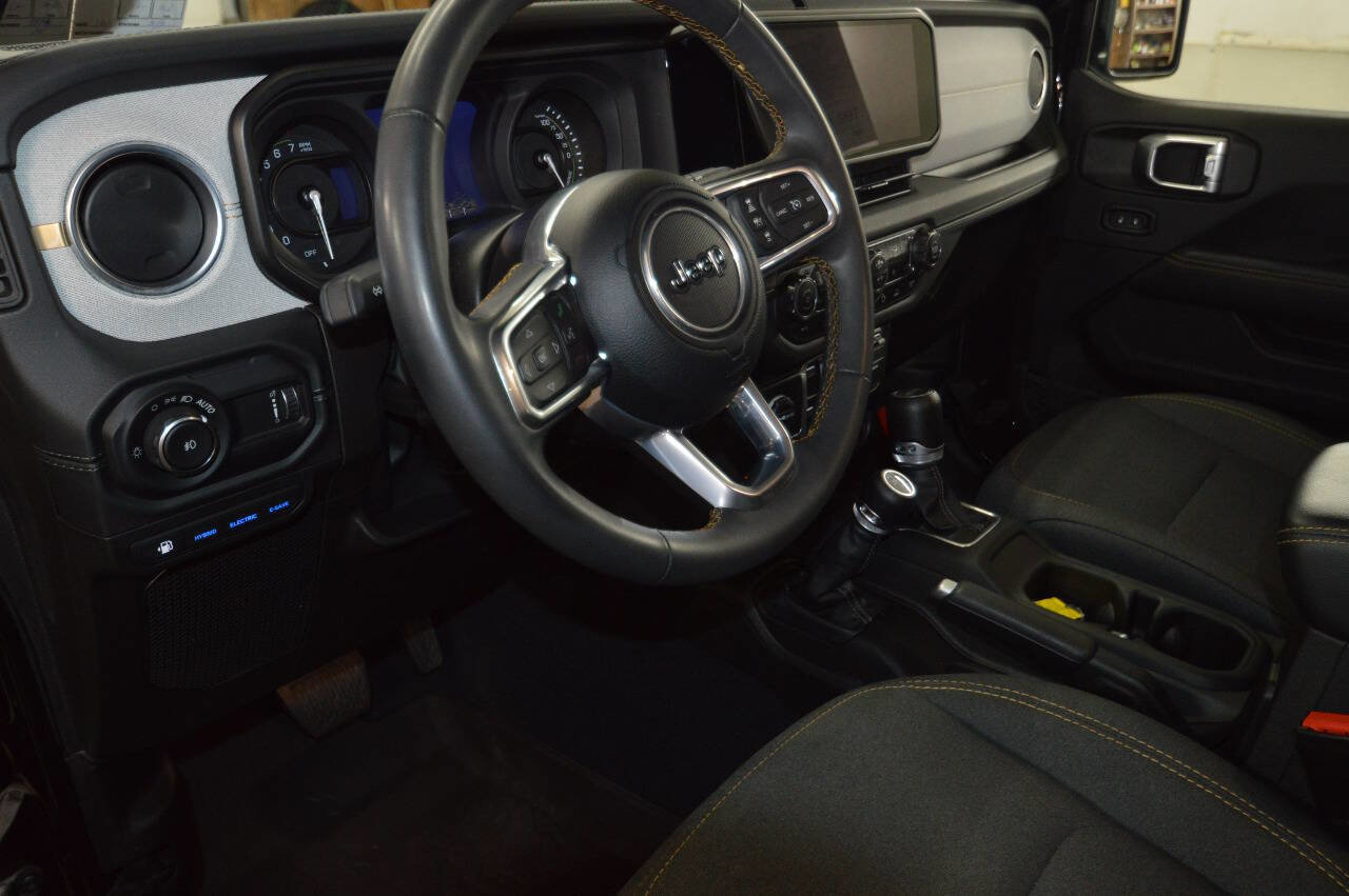 Used 2024 Jeep Wrangler Unlimited Sahara w/ Dual Top Group image 37