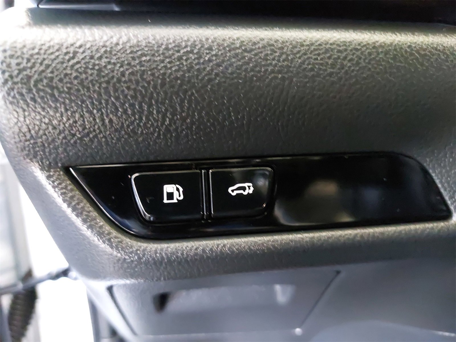 Used 2025 Lexus NX 350h AWD w/ Premium Package image 29