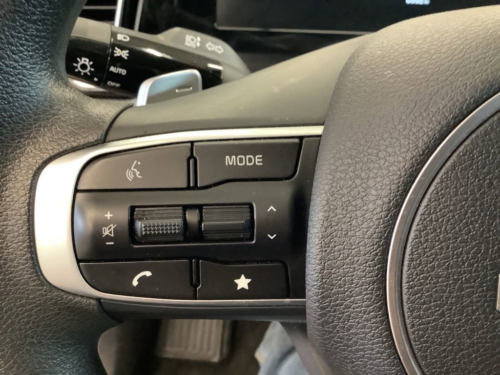 Certified 2023 Kia Sportage LX image 14