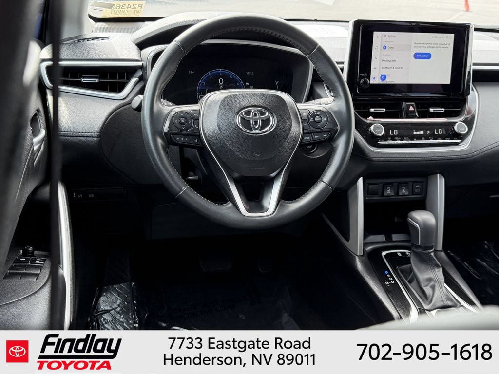Certified 2025 Toyota Corolla Cross XLE FWD image 8