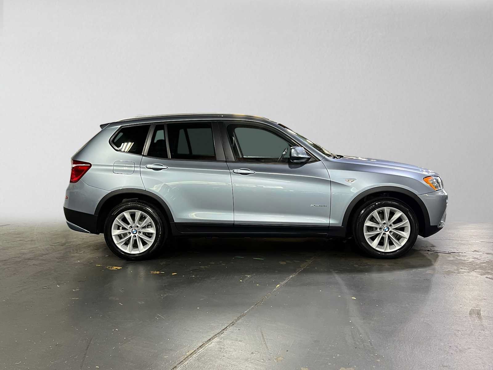 Used 2014 BMW X3 xDrive28i AWD/4WD image 2