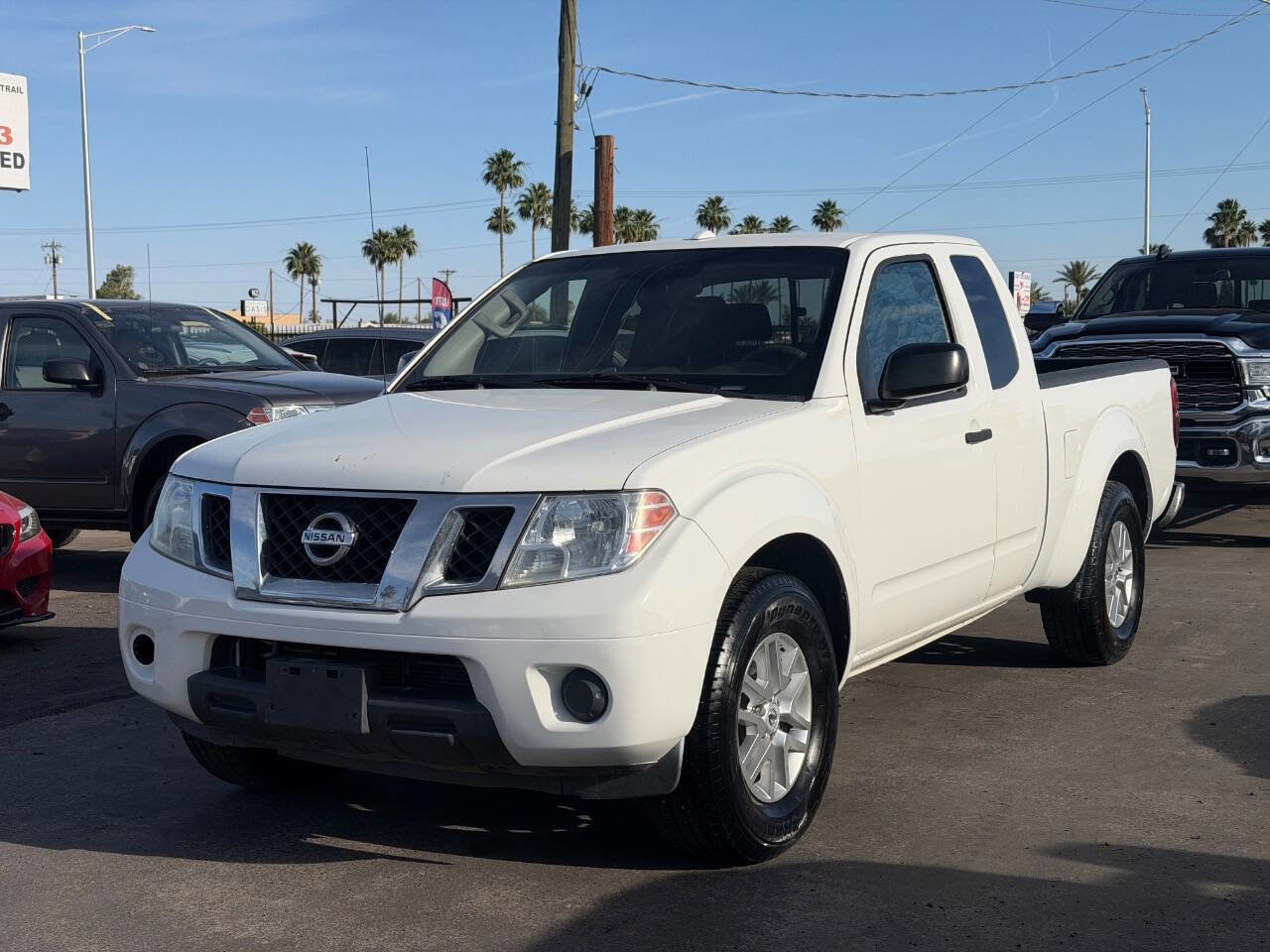 Used 2018 Nissan Frontier SV RWD image 1