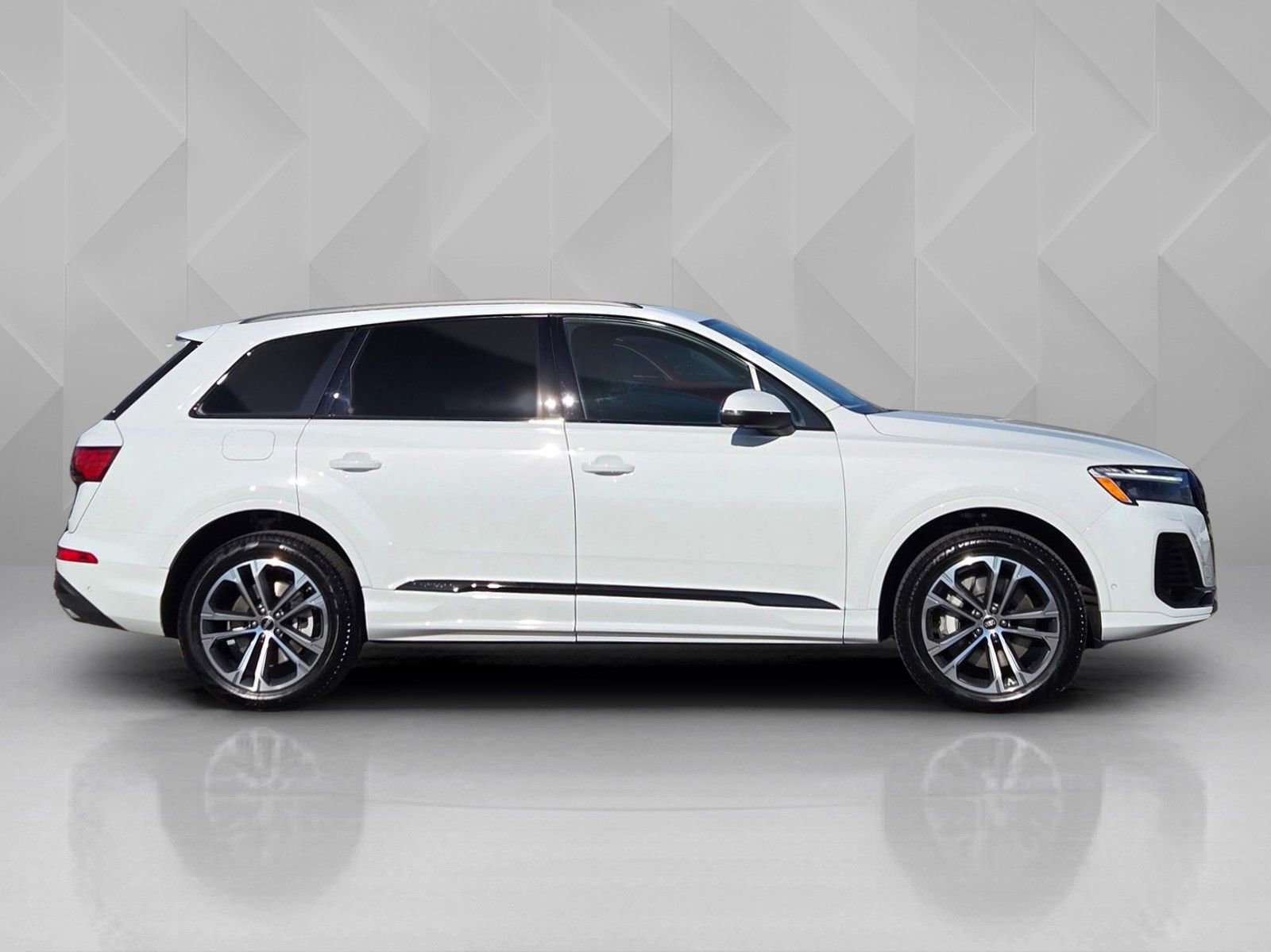 New 2026 Audi Q7 2.0T Premium Plus AWD/4WD image 7