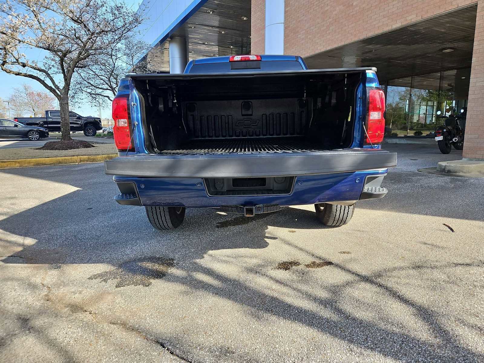 Certified 2018 Chevrolet Silverado 1500 LT w/ All Star Edition image 34