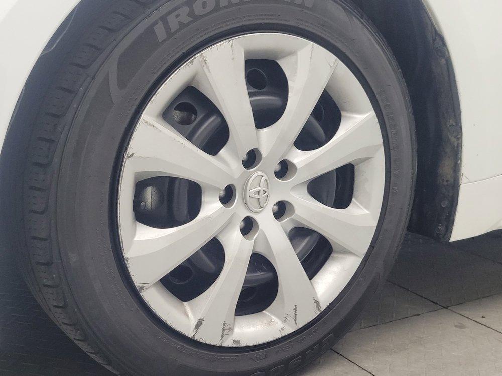 Used 2024 Toyota Corolla LE FWD image 31