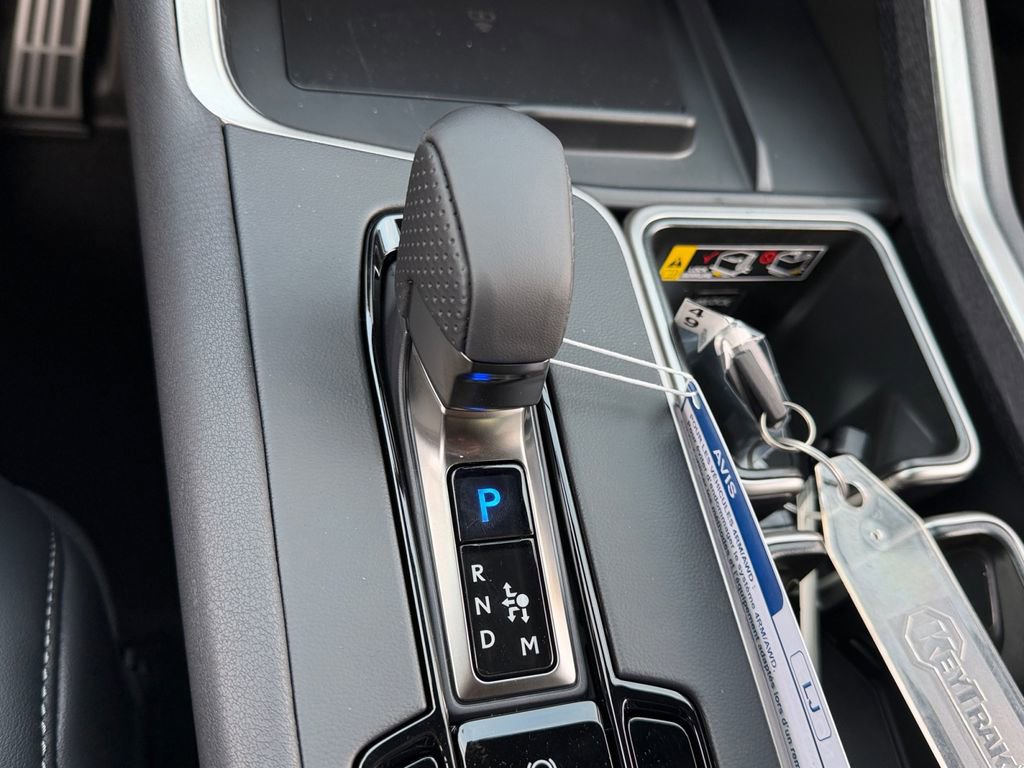 New 2026 Lexus TX 500h AWD image 23