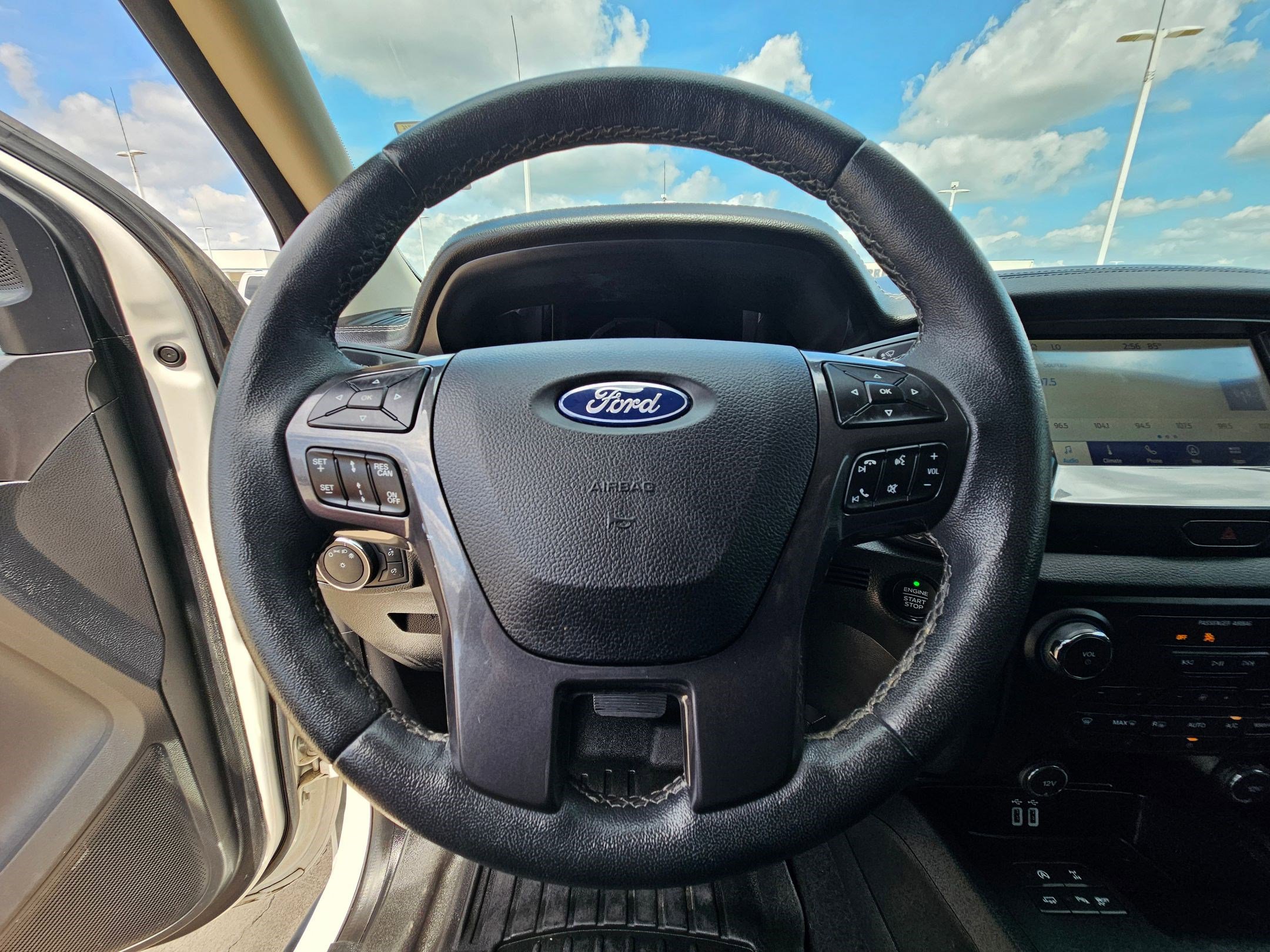Used 2019 Ford Ranger Lariat w/ Black Appearance Package RWD image 16