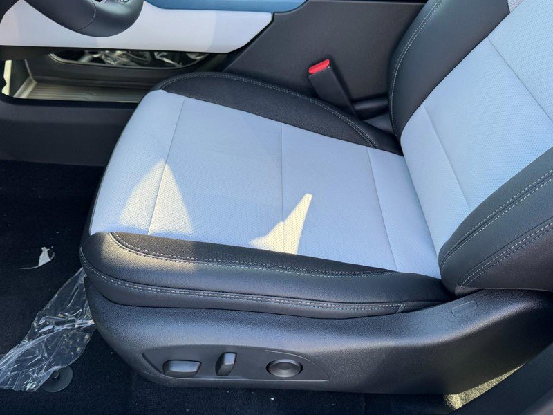 New 2026 Chevrolet Equinox EV LT image 30