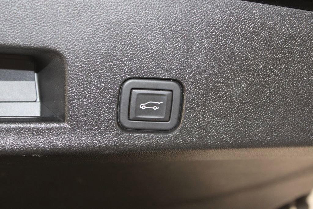 Used 2024 Chevrolet Traverse LT image 14