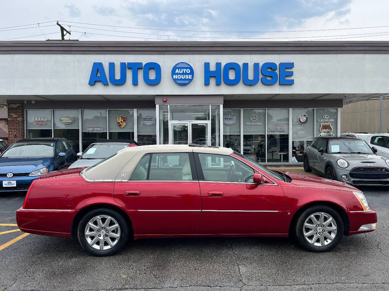 Used 2009 Cadillac DTS FWD image 9