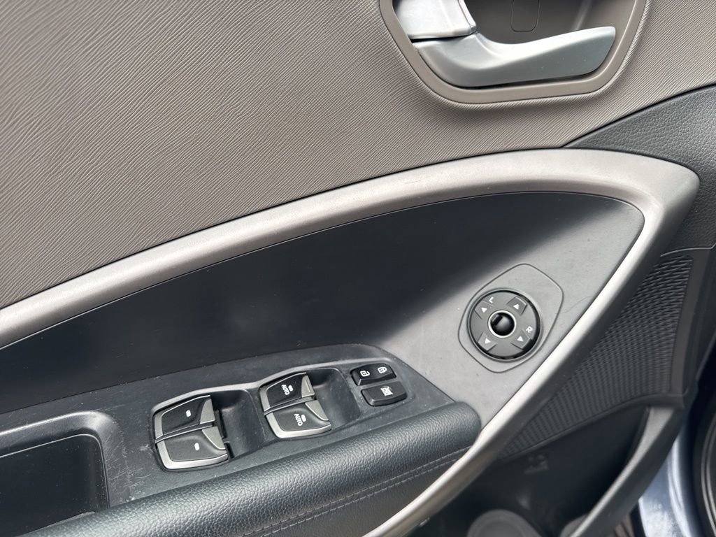 Used 2016 Hyundai Santa Fe Sport image 13