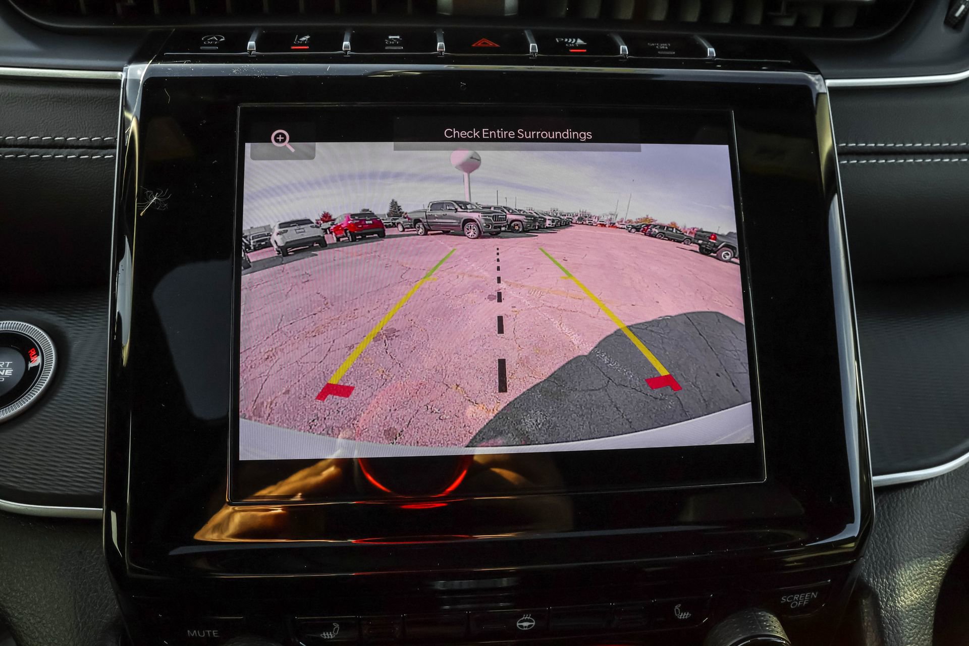 New 2025 Jeep Grand Cherokee Altitude image 24