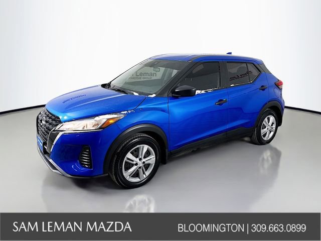 Used 2022 Nissan Kicks S image 3