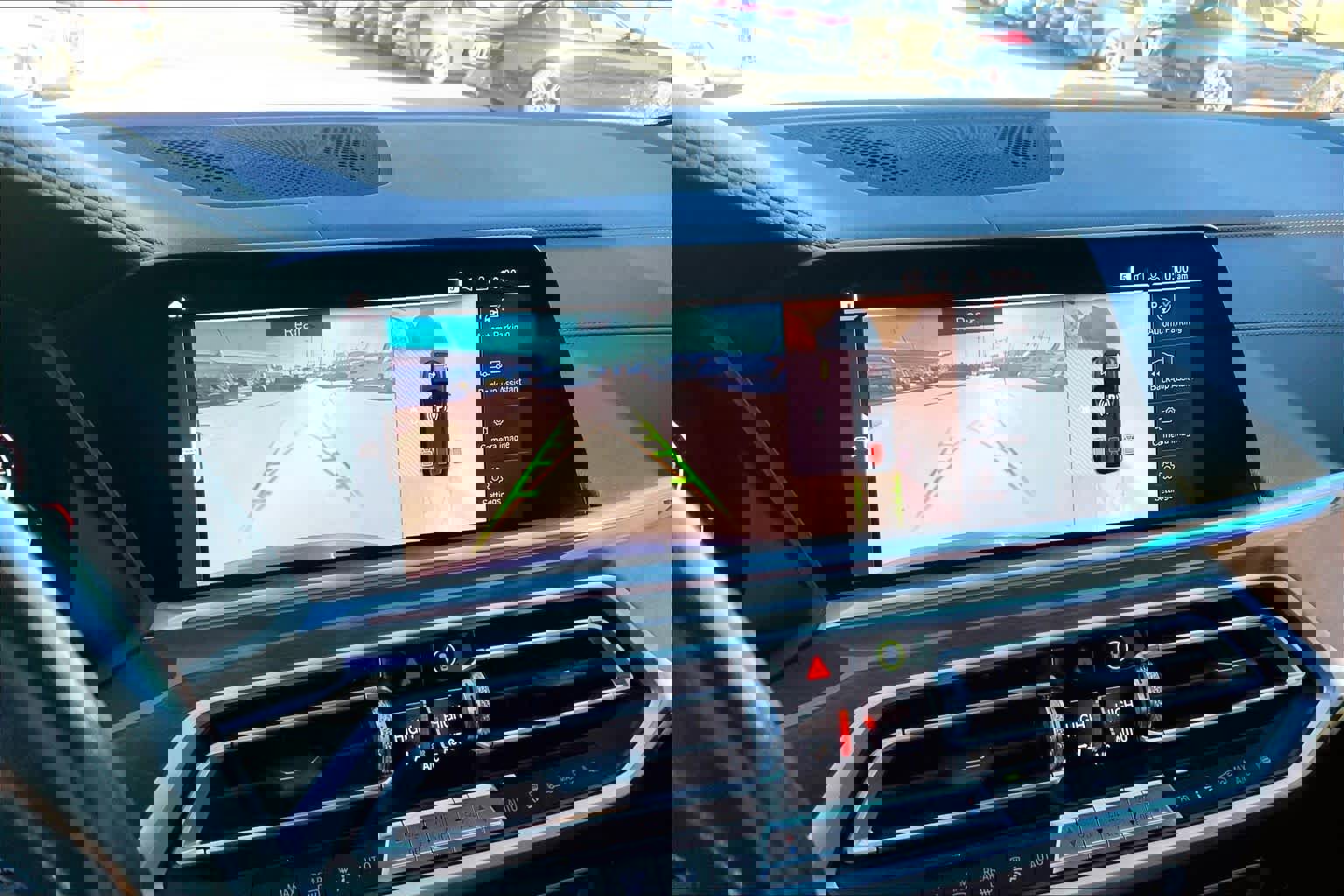 Used 2020 BMW X7 xDrive40i w/ Cold Weather Package image 25