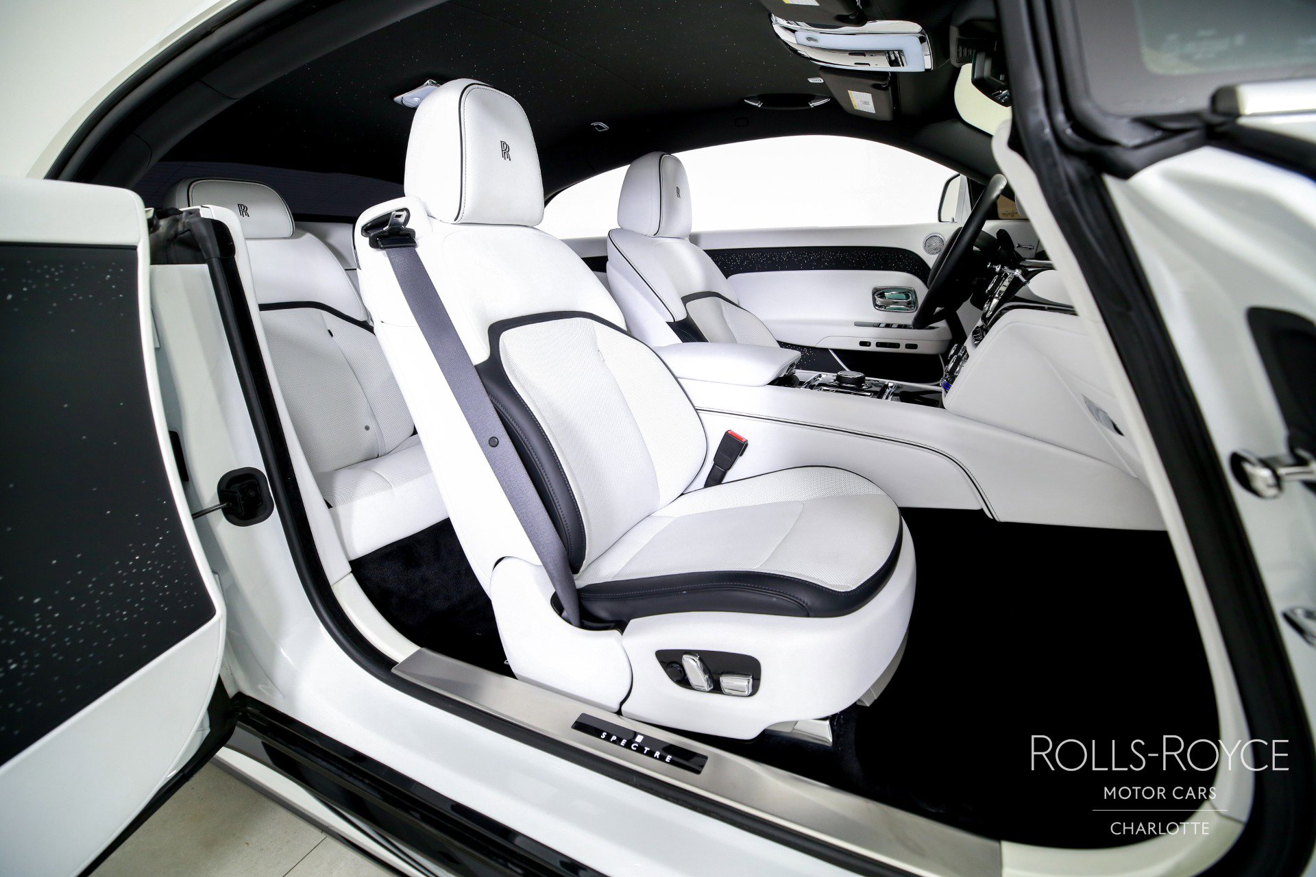 Used 2024 Rolls-Royce Spectre w/ Spectre Launch Package image 24