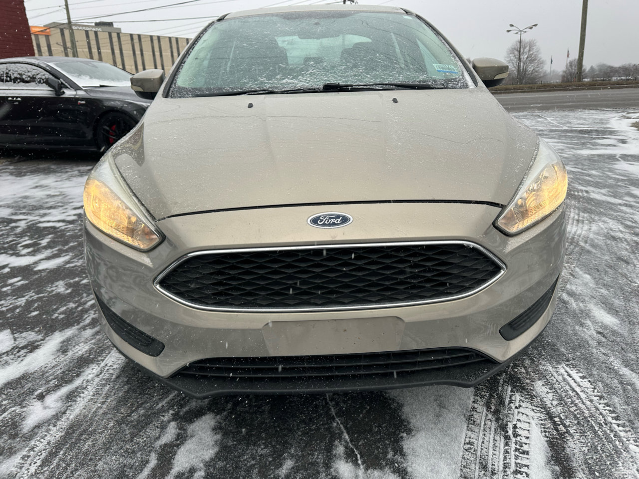 Used 2016 Ford Focus SE w/ SE Cold Weather Package image 16