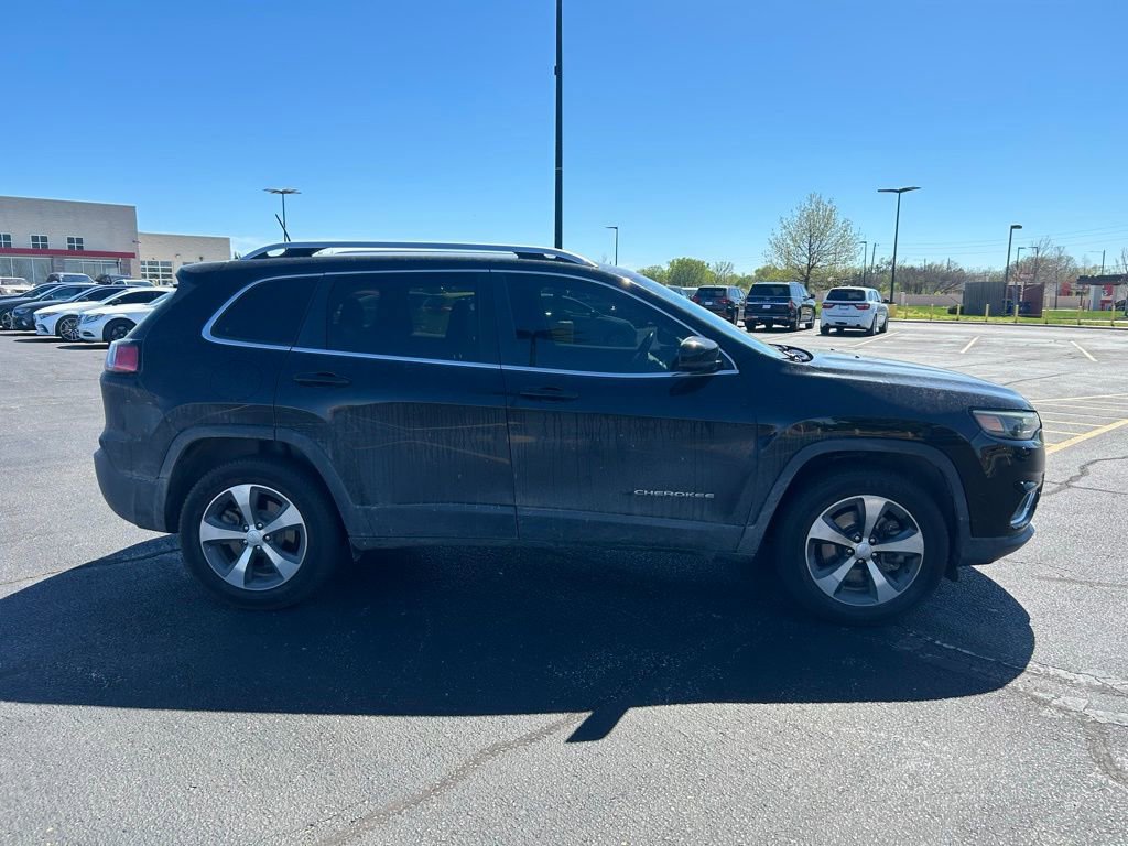 Used 2019 Jeep Cherokee Limited image 8