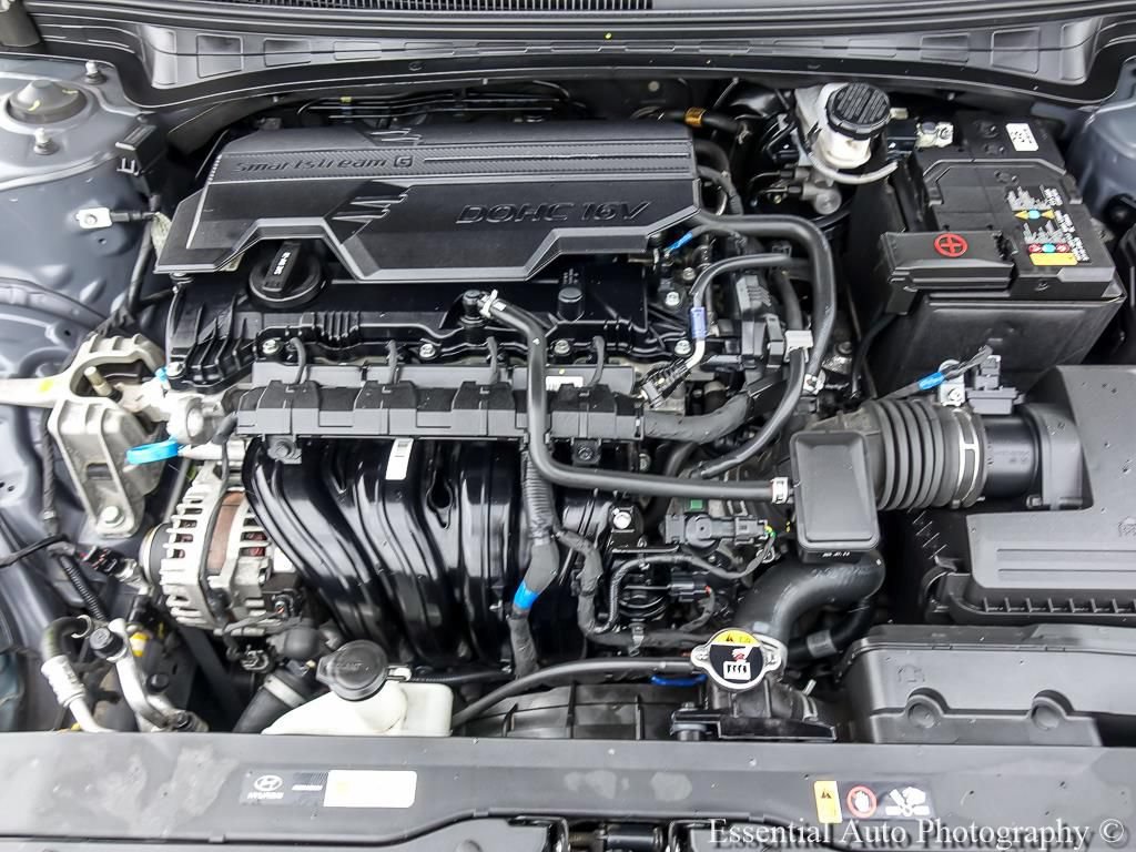 Used 2025 Hyundai Elantra SEL FWD image 28