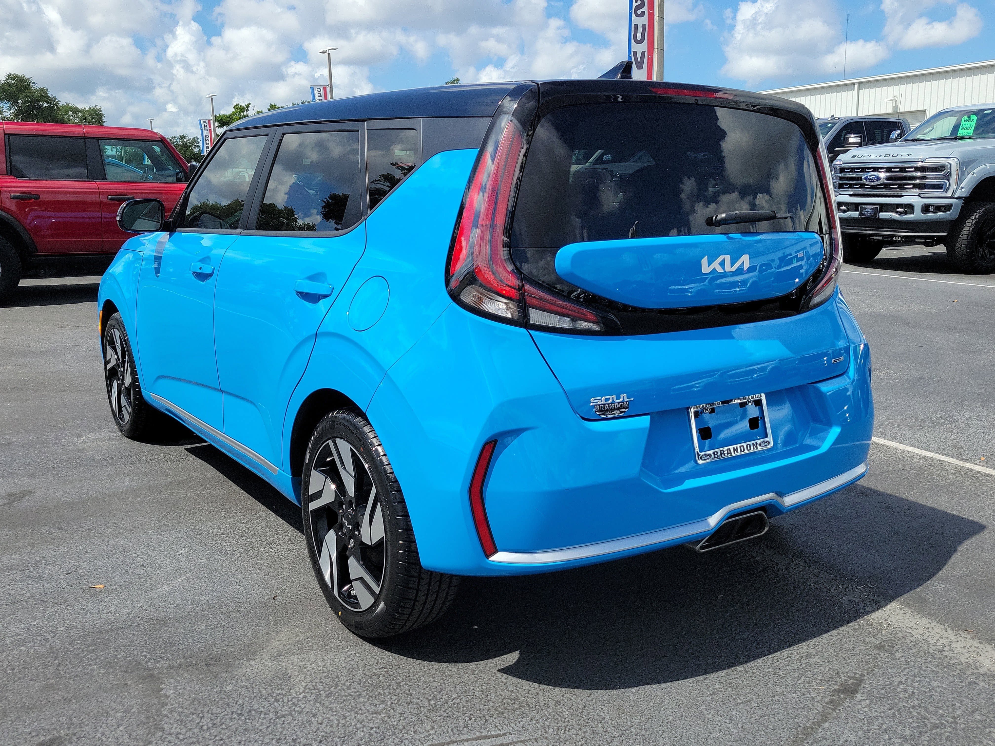 Used 2023 Kia Soul GT-Line FWD image 7