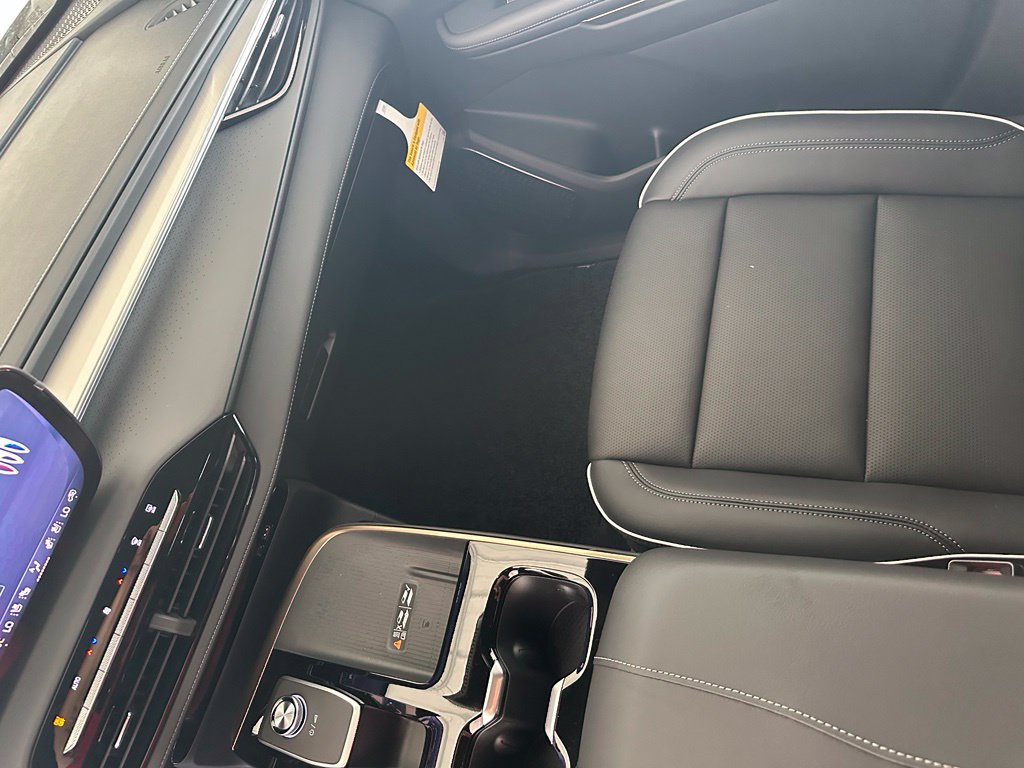 New 2026 Buick Enclave Avenir w/ Super Cruise Package FWD image 25