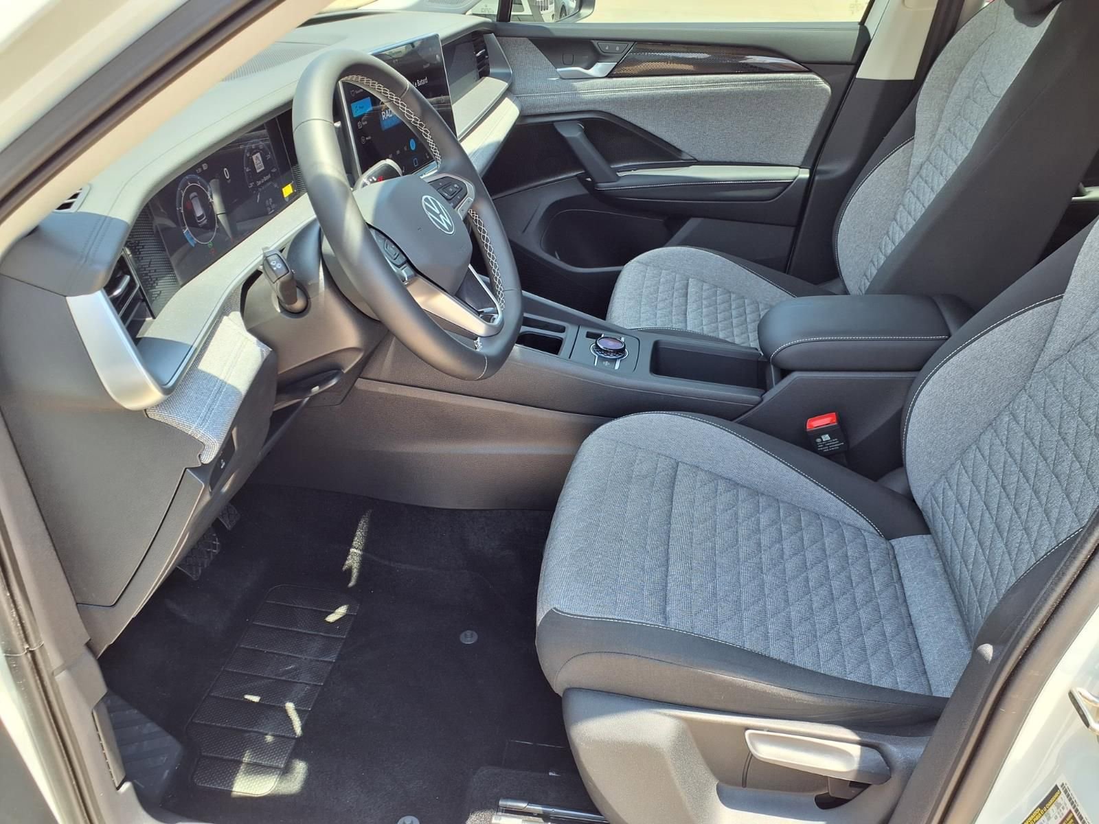 Certified 2025 Volkswagen Tiguan S FWD image 15