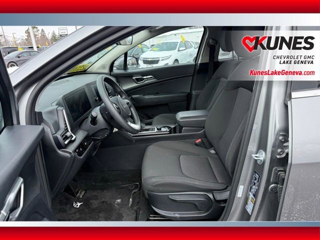Used 2025 Kia Sportage LX image 12