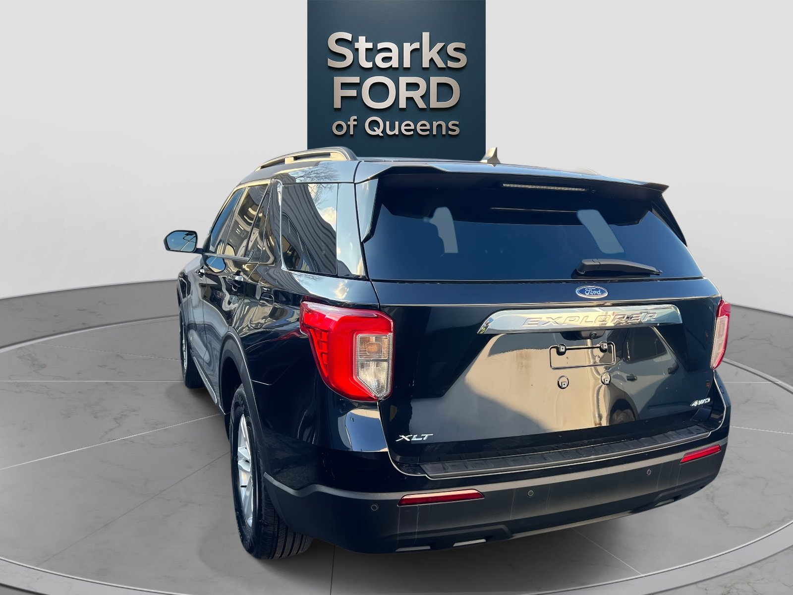 Certified 2022 Ford Explorer XLT image 6