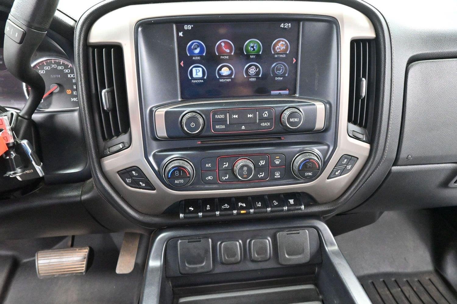 Used 2015 GMC Sierra 2500 Denali w/ Duramax Plus Package AWD/4WD image 22