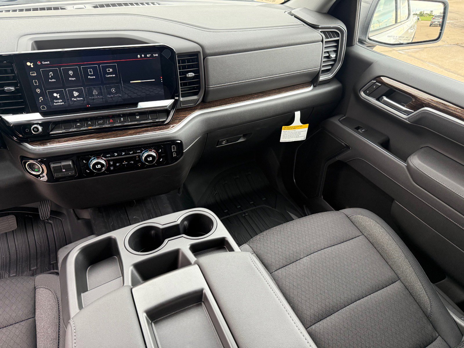 New 2026 GMC Sierra 1500 Elevation w/ LPO, Elevation Black Package image 15