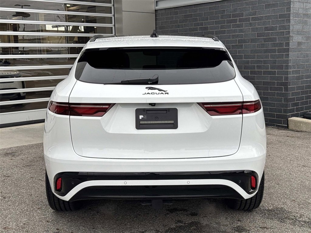 Used 2025 Jaguar F-PACE R-Dynamic S image 5