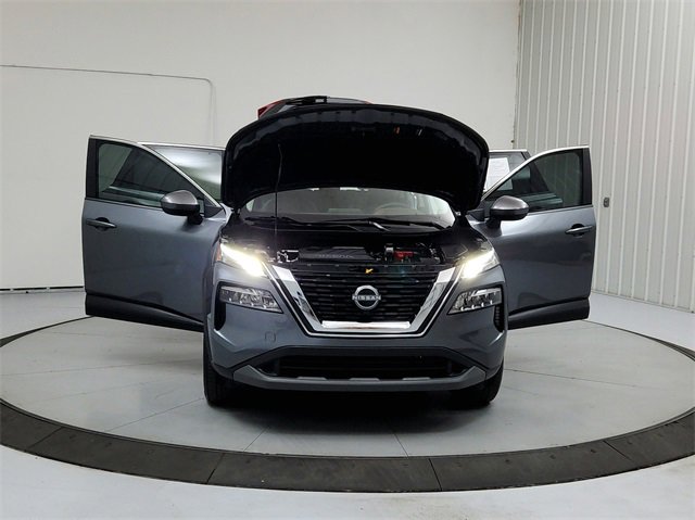 Used 2023 Nissan Rogue SV w/ SV Premium B Package image 10