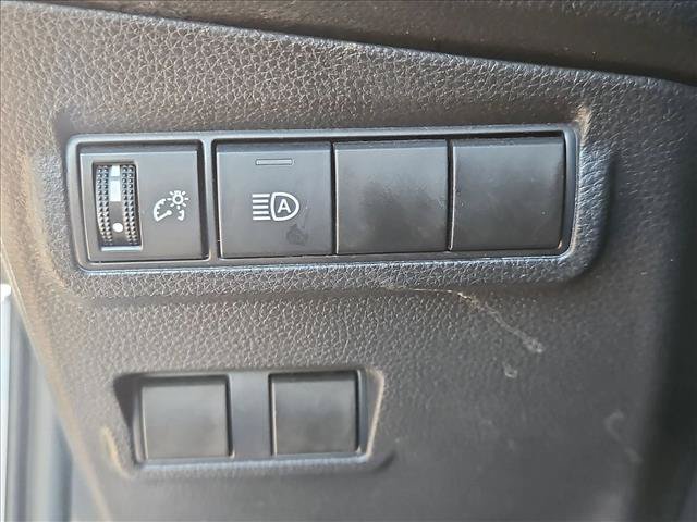 Certified 2023 Toyota Corolla Cross LE AWD/4WD image 16