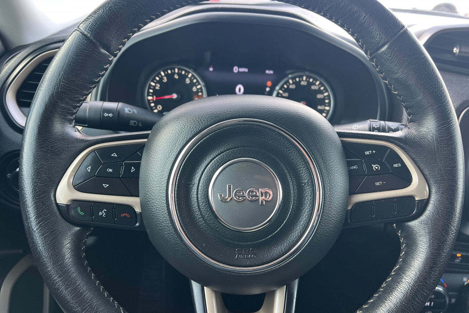 Used 2016 Jeep Renegade Limited image 20