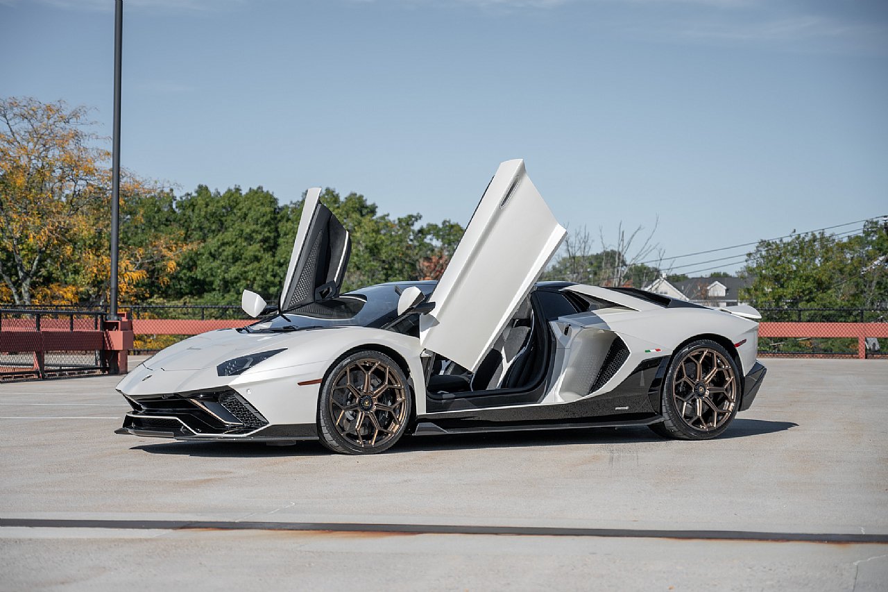 Used 2022 Lamborghini Aventador LP 780-4 Ultimae AWD/4WD image 10